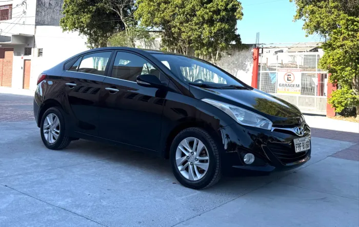 Hyundai HB20S Premium 1.6 Flex 16V Aut. 4P 2015