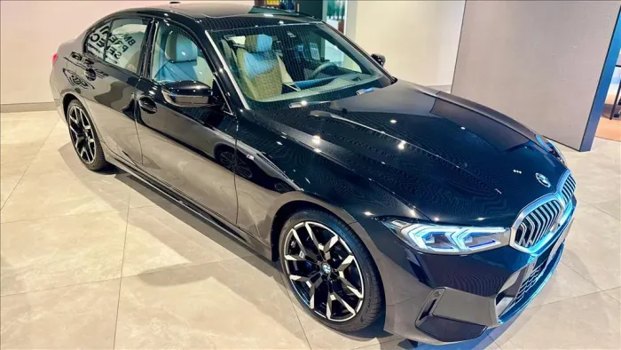 BMW 320I 320i 2025
