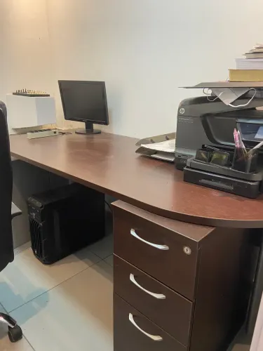 Mesa de escritório Marelli alto padrão c/arquivo!