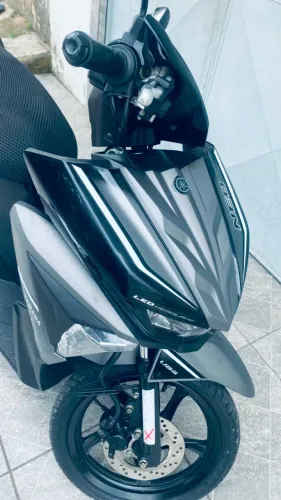 Yamaha neo muito nova. A moto está zero.
