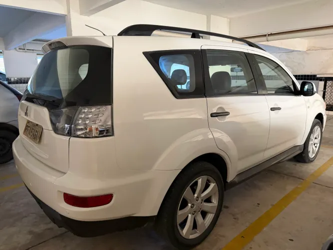 Mitsubishi Outlander 2.0 16V 160cv Aut. 2012