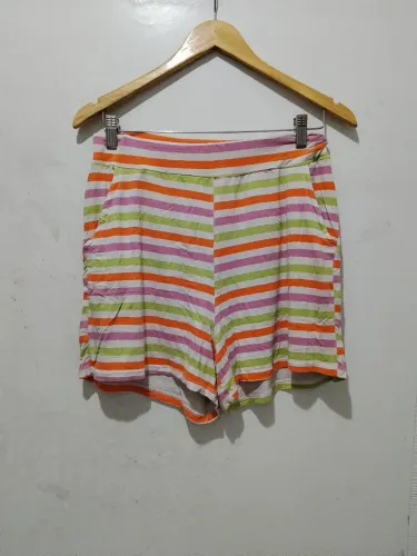 Short Listrado Colorido Feminino