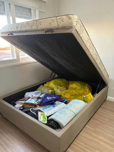 CAMA BOX DE CASAL COM BAU E COLCHÃO