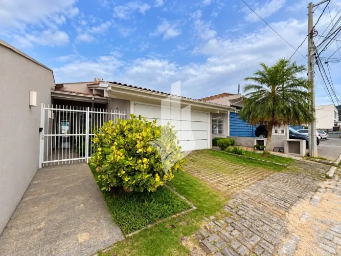 Casa térrea 3 suítes no bairro Garcia