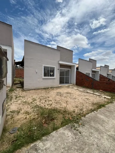 Casa no condomínio parque real