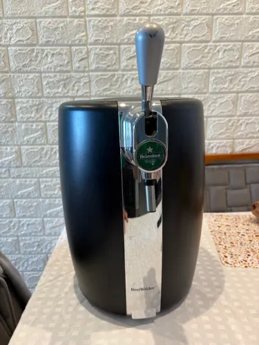 Chopeira de cerveja Krups Heineken B101 preto por 5L