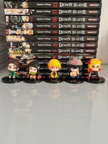 Kit com 5 Mini Figures Demon Slayer (Kimetsu no Yaiba)
