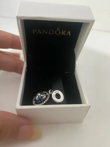 Charm pandora globo giratório azul