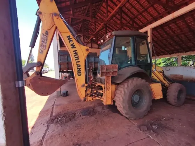 RETROESCAVADEIRA B95B NEW HOLLAND Ano 2020