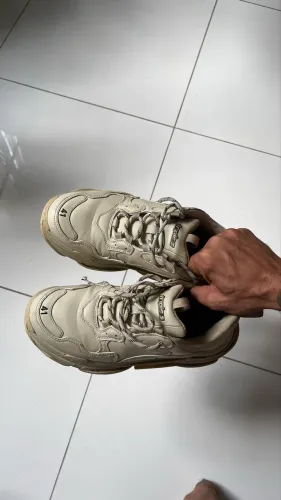 Balenciaga triple s 