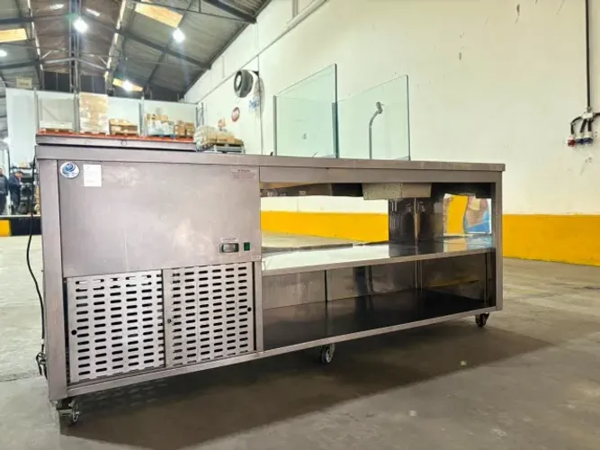 Bancada de inox para açai, com freezer , pia com torneira , dispenser para ingreditentes