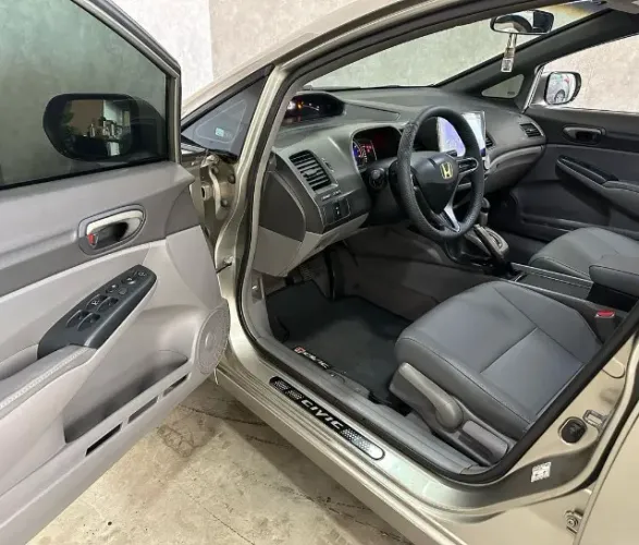 Honda Civic Sedan LXS 1.8/1.8 Flex 16V Aut. 4P 2008