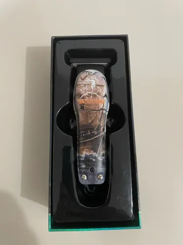 Máquina de Acabamento VGR V-953 - Precisão Profissional e Design Exclusivo