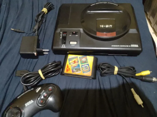 Mega drive 2 original 16 bits da época placa av7 completo perfeito !!!!