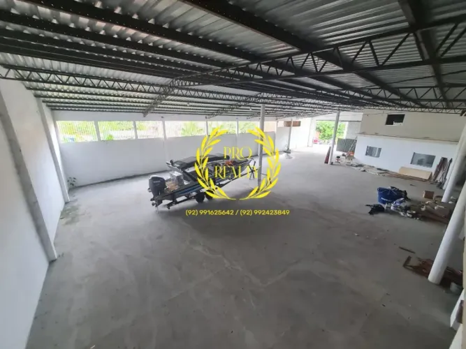 Galpão 1500m²/ Nova Cidade/ 8 salas com banheiros/ Prox. Av. Das Flores.