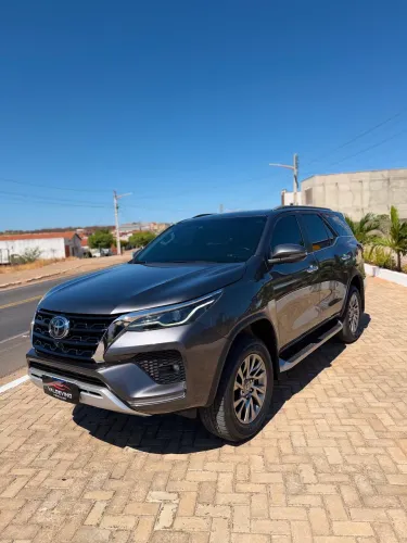 Toyota Hilux SW4 SRX 4X4 2.8 TDI 16V Dies. Aut. 2022