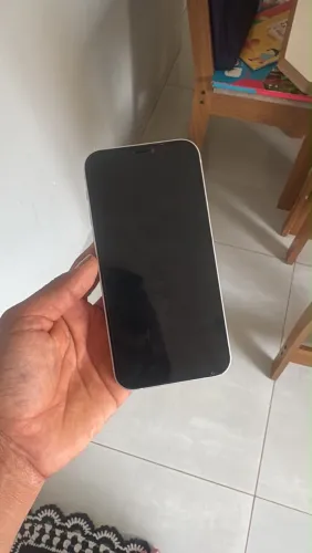 iPhone 12 quebrado - para retirada de peças