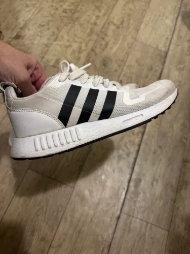 Adidas n 40 excelente estado, só lavar