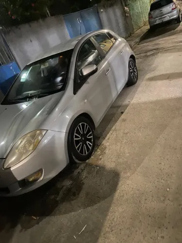 Fiat Bravo Essence 1.8 Flex 16V 5P 2012