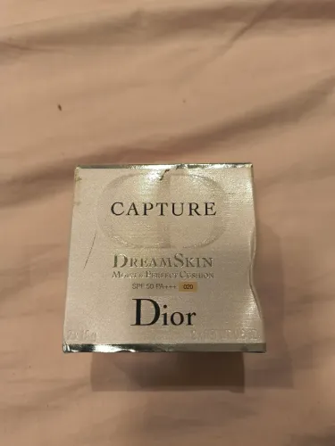 Protetor solar/base cushion Dior, corv20(refil).