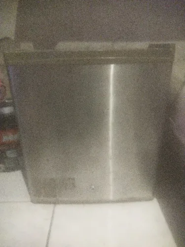 vendo frigobarbar perfeito gelando muito.