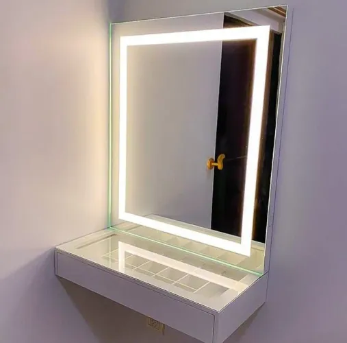 Penteadeira Front Led Suspensa L 70 CM 