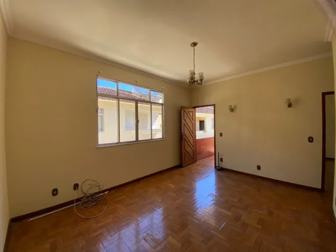 Apartamento com 2 dormitórios à venda, 70 m² por R$ 325.000,00 - Várzea - Teresópolis/RJ