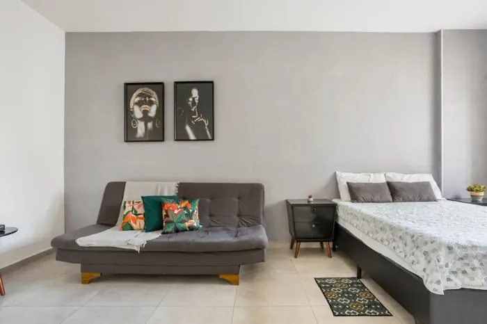Apartamento pé na areia mobiliado, Piscina garagem suficiente bairro do Gonzaguinha
