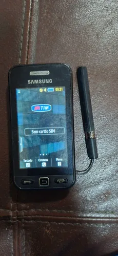 Celular Samsung GT-S5230 funcionando