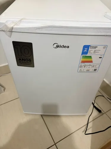 Frigobar Midea