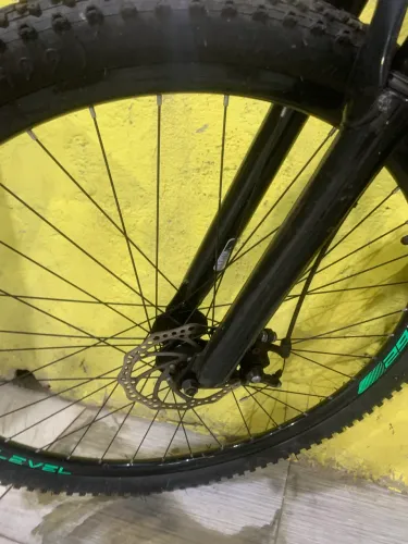 Bicicleta aro 29 marca KGT