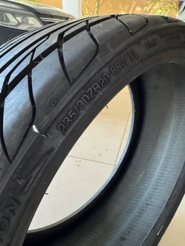 Pneu 235/30 R20 Farroad 