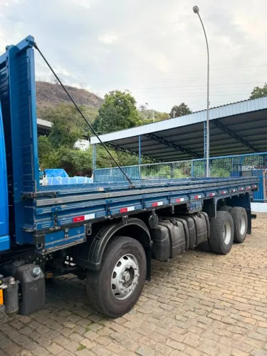 CARROCERIA MADEIRA 8,30MT PARA TRUCK E OU BITRUCK 3030,2430