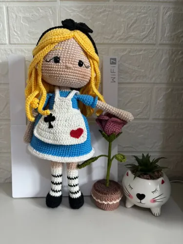 Boneca Amigurumi Alice