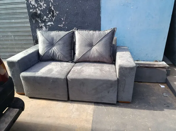 Vende se este sofá retrátil