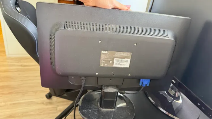 Monitor DELL 19?