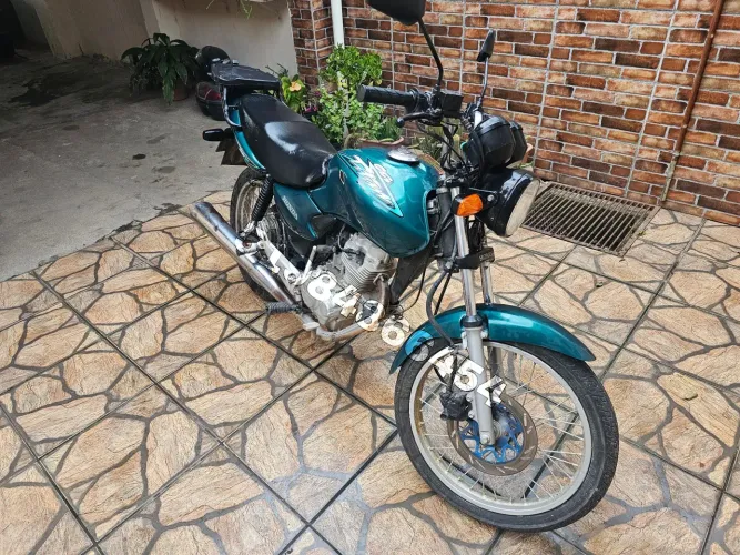 CG 125 es 2003 andando