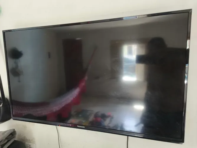 Televisão Panasonic único dono