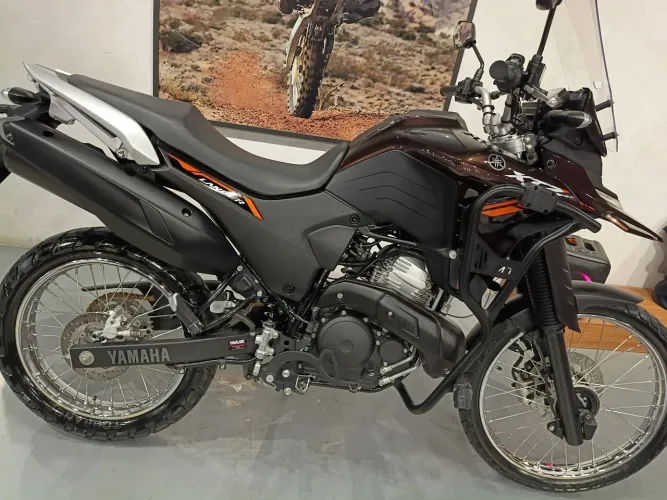 XTZ 250 LANDER