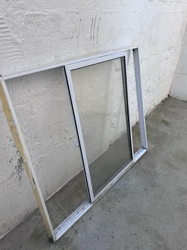 Janela de vidro esquadro em alumínio