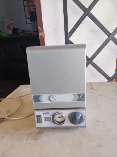 Vendo uma estufa esterizadora de alicate de cutícula