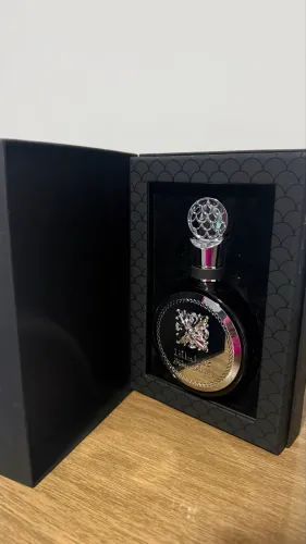 Perfume árabe fakar black - novo 