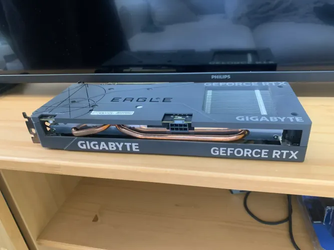 RTX 4060 EAGLE 3 FANS ÚNICO DONO NOTA E CAIXA E GARANTIA