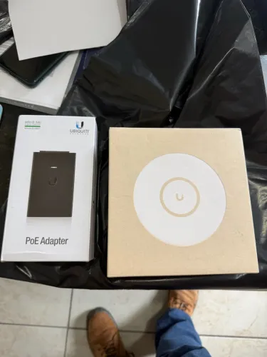Roteador Ubiquiti U6 com Fonte PPOE