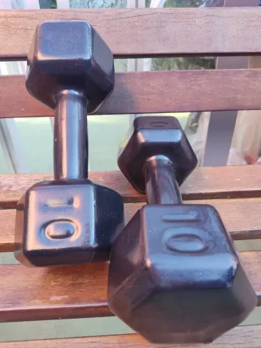 Kit Par Halteres 10kg Sextavado Emborrachado - Peso Total 20kg