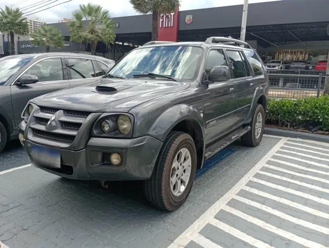 Mitsubishi Pajero Sport HPE 2.5 4X4 Diesel Aut. 2011
