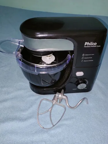 Vende-se Batedeira Planetária Philco com 3 batedores