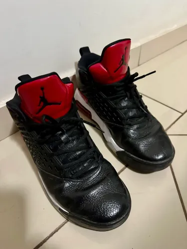 Tênis jordan retrô