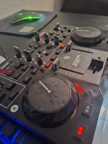 Controladora Dj - Hercules DJControl Instinct Mixer
