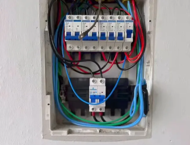 Eletricista emergêncial